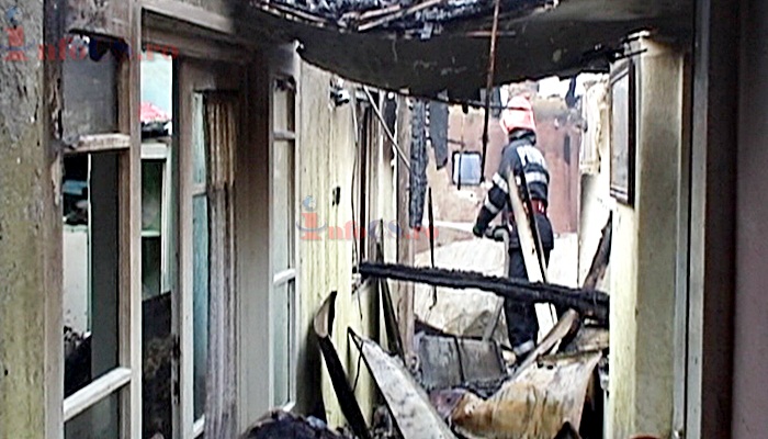 EXCLUSIV VIDEO FOTOGALERIE Patru case arse la Gârbovăț în Caraș Severin