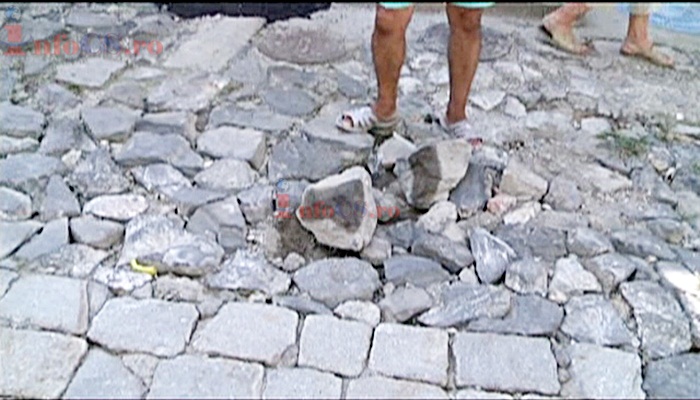 VIDEO FOTOGALERIE  Străzi distruse și impracticabile la Reșița după lucrări de reabilitare
