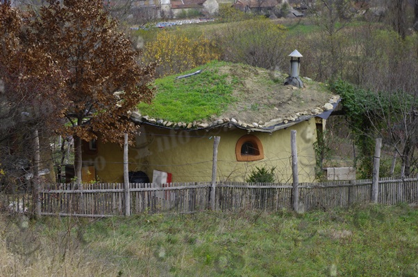 EXCLUSIV VIDEO FOTO Casa de la Sasca, printre primele 10 cele mai frumoase din lume- Casa Verde, casa din poveşti