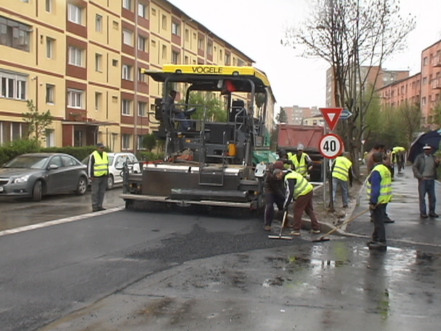 Pregătiri de asfaltare și modernizare a drumurilor reșițene