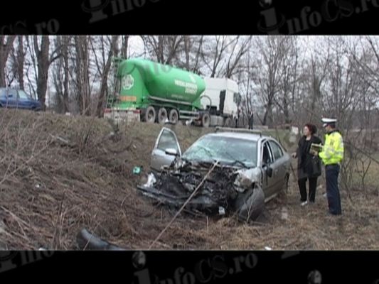 EXCLUSIV VIDEO FOTO Grav accident pe DN 58 la ieșirea din Soceni în această dimineață