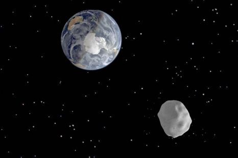 Vineri, la 21.23, trece pe lângă noi asteroidul!