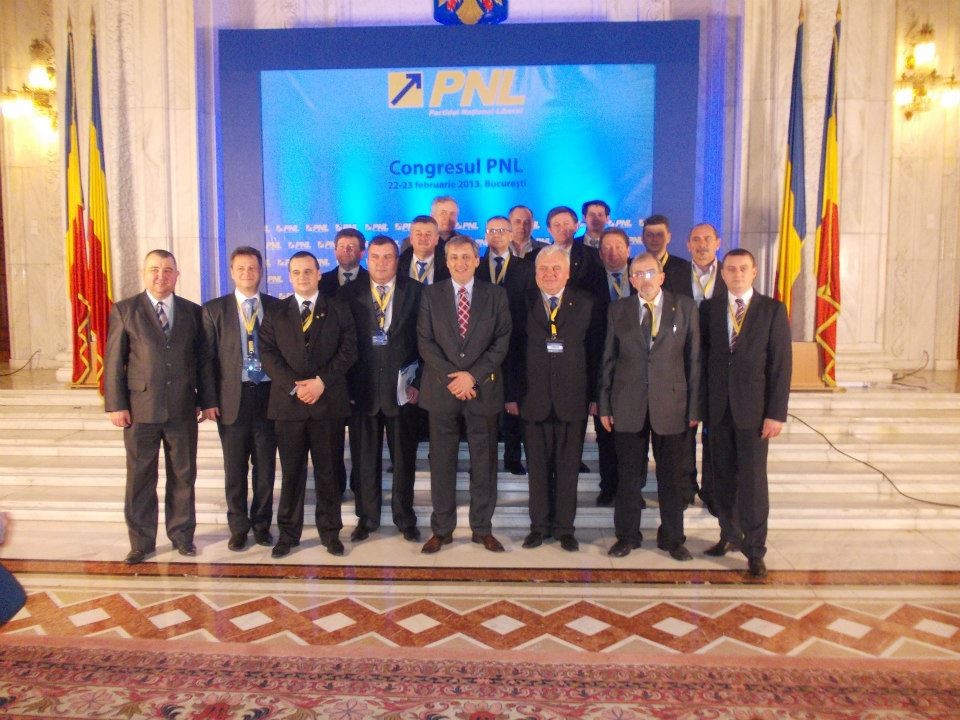 Cu s-au întors delegații cărășeni de la Congresul PNL de la București
