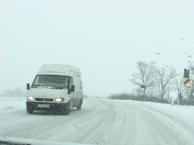 VIDEO Zăpada Moșilor și a Mieilor, a întors iarna în Caraş Severin