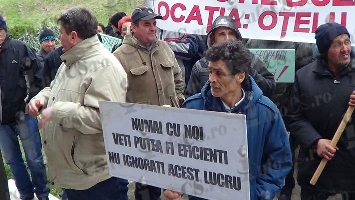 Fii observator! Victor Nafiru dixit: ,,L-au votat, iar lui nici nu-i pasă că ei sunt trimişi în şomaj!”