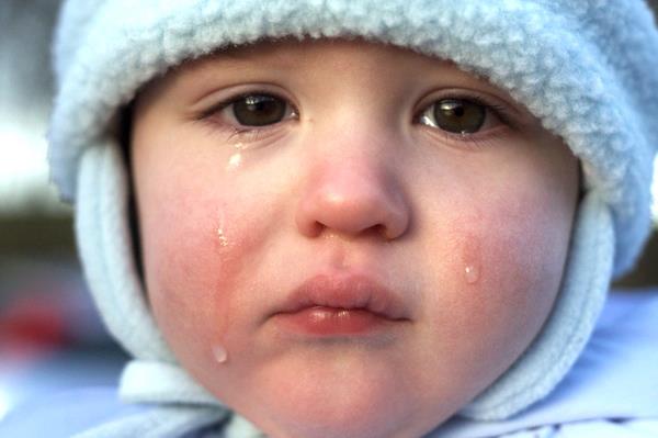 VIDEO Vorbe grele, din suflet de copil singur și trist înainte de Ziua Mamei