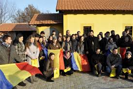 După 180 de ani, copiii din Valea Timocului au început să înveţe româneşte