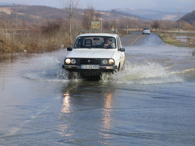 BREAKING NEWS – COD GALBEN pe râurile Timiş, Bârzava, Moraviţa, Caraş, Nera, Cerna, Mureş, Jiu, Olt