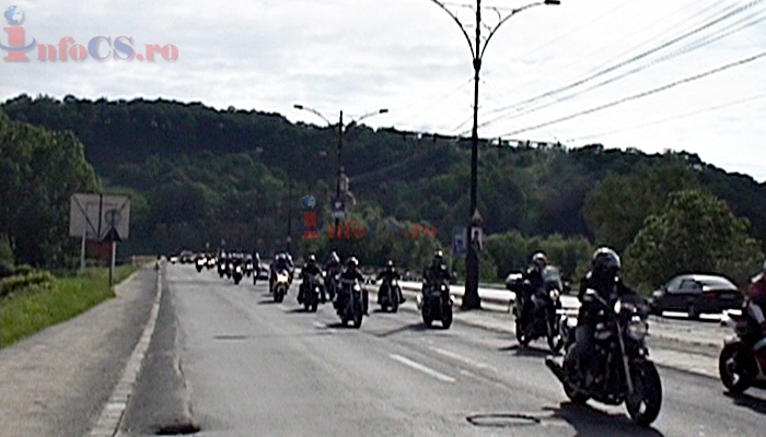 Paradă auto-moto cu tema  Retro & Custom la Reșița și Bocșa