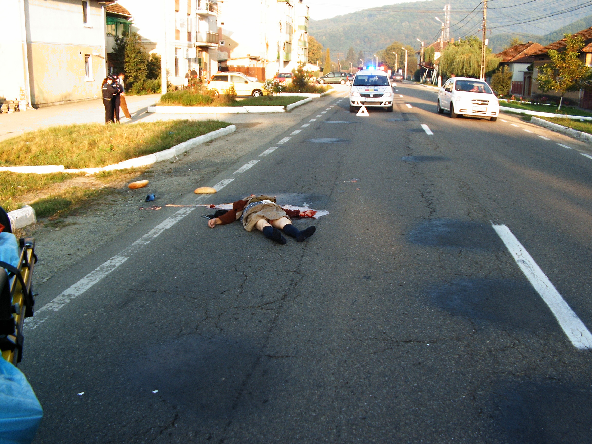 UPDATE Alt accident mortal miercuri seara în Caraș Severin, o bătrână a fost lovită de o mașină la Glimboca