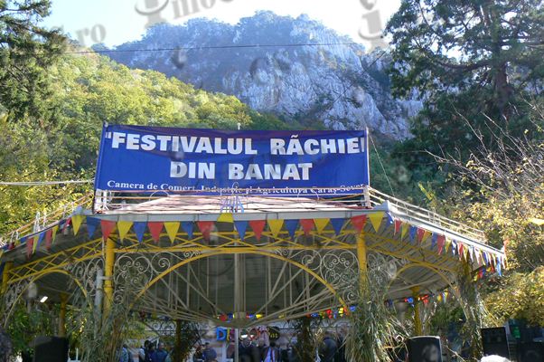 ,,Festivalul Rachiei” devine ”Festivalul Răchiei și a bucatelor tradiționale din Banatul de munte”