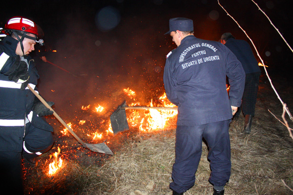 VIDEO FOTO S-a deschis sezonul la incendiile de vegetație în Caraș Severin