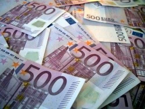 Euro încheie anul aşa cum l-a început, la 4,50 lei?