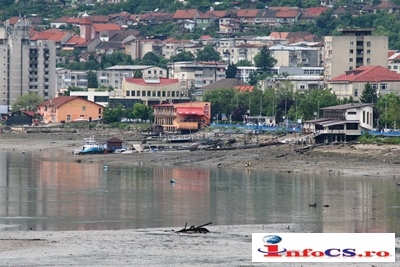 EXCLUSIV FOTO COD PORTOCALIU de inundatii pe Dunare. Barajul Porțile de Fier este golit in regim de urgență Apele fluviului au crescut cum nu s-a mai intamplat in ultimul secol