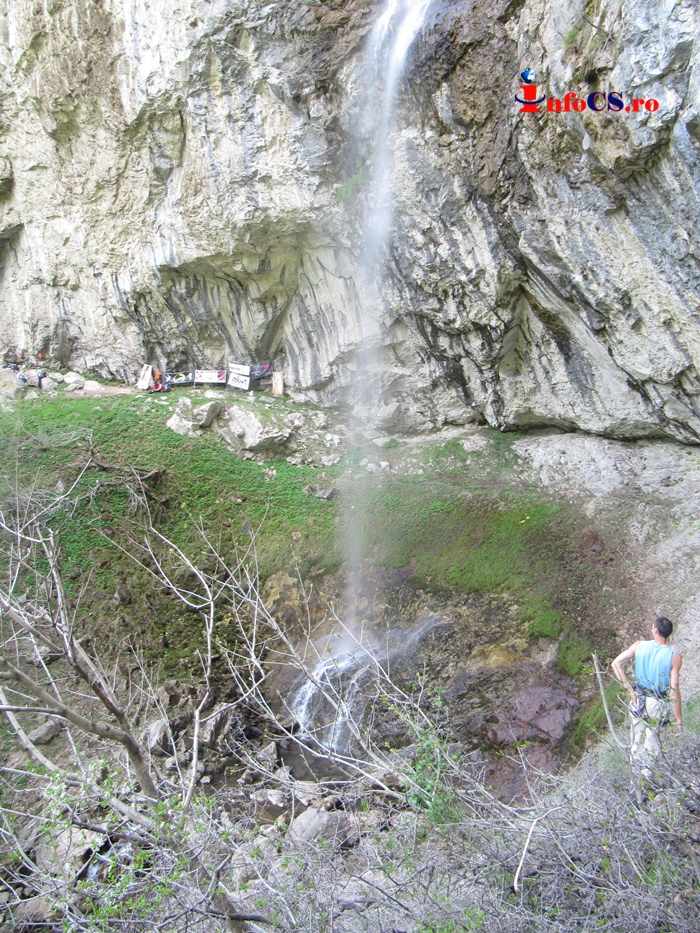 Turisti epuizati salvati in zona Cascadei Vanturatoarea