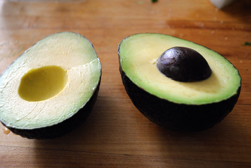 Scapa de grasime cu avocado