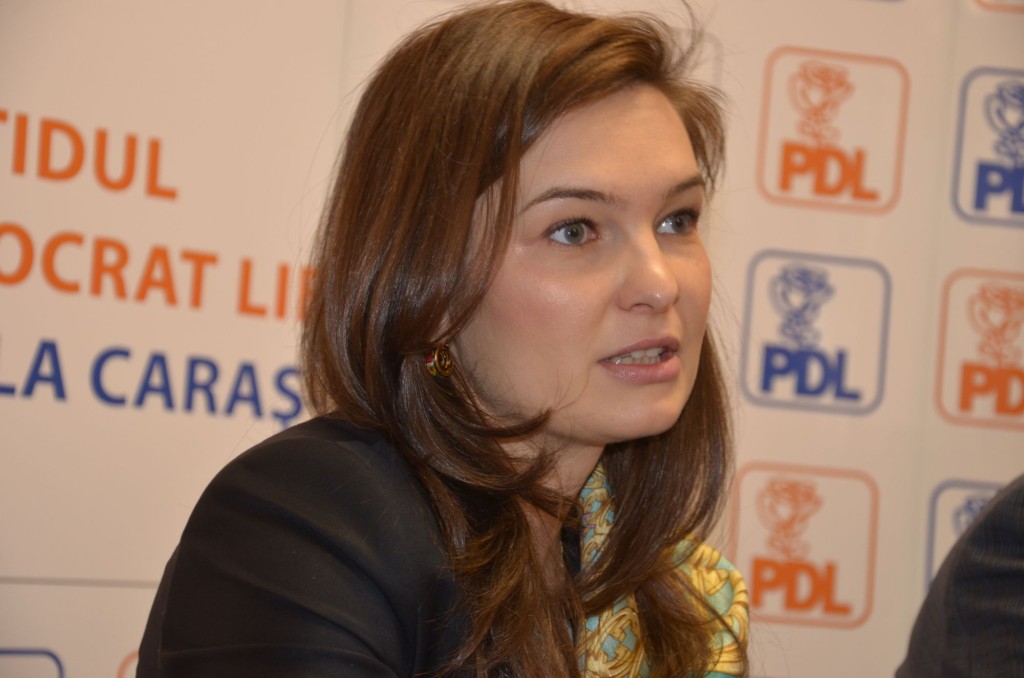 Carasanca Valeria Schelean sare la gatul ministrului de justitie