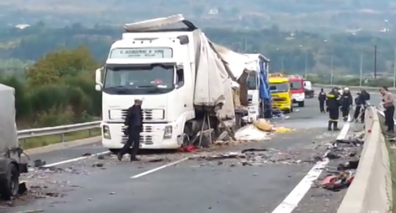 VIDEO Patru morţi şi 24 de răniţi într-un accident provocat de un român în Grecia
