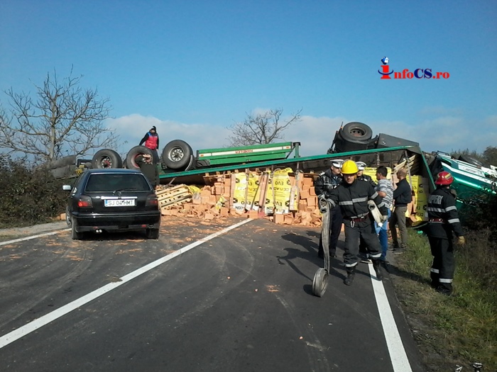 NEWS ALERT VIDEO Traficul auto blocat între Resita si Caransebeș, accident cu tir la Brebu