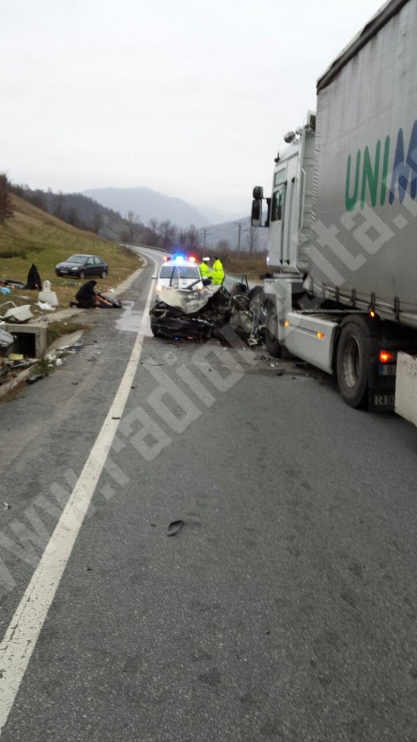 UPDATE POLITIA CARAS  Tragedie pe DN 6 ( E70) Accident rutier cu 3 morti langa Plugova