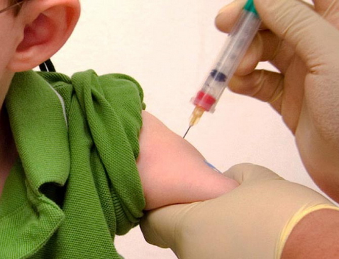 Aproape 3000 de doze de vaccin antipoliomielitic au sosit în Caraș Severin
