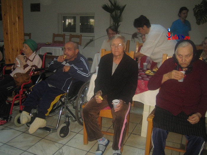 Vârstnicii de la Căminul de bătrâni au dansat de Ziua internațională a persoanelor cu dizabilități