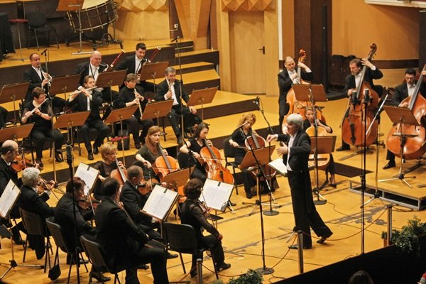 VIDEO Concert extraordinar al Filarmonicii Banatul