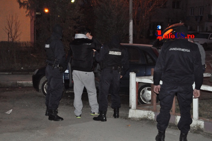 Arestari masive în rândul traficanților de droguri în Caraș Severin
