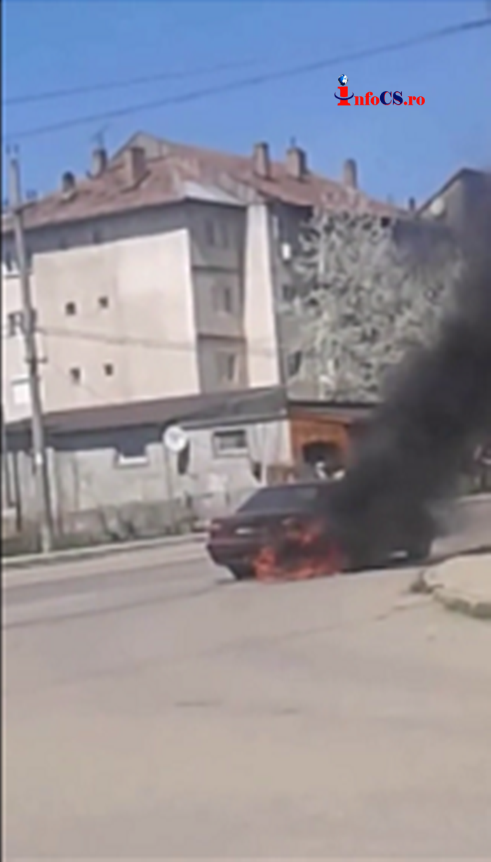 VIDEO BMW în flăcări la Oravița