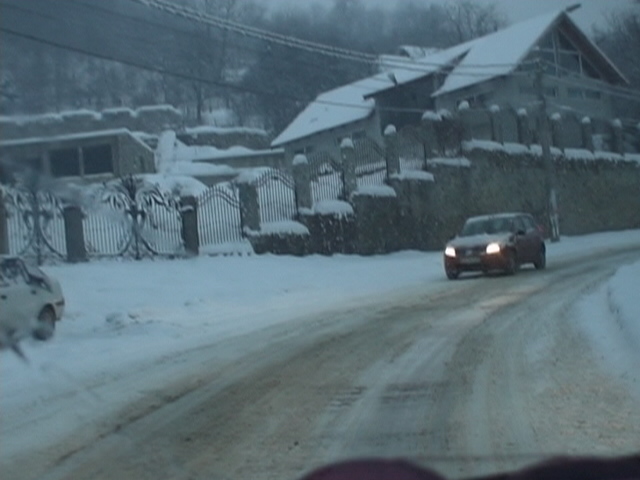 VIDEO Zăpada mieilor, iarna s-a întors în Caraş Severin