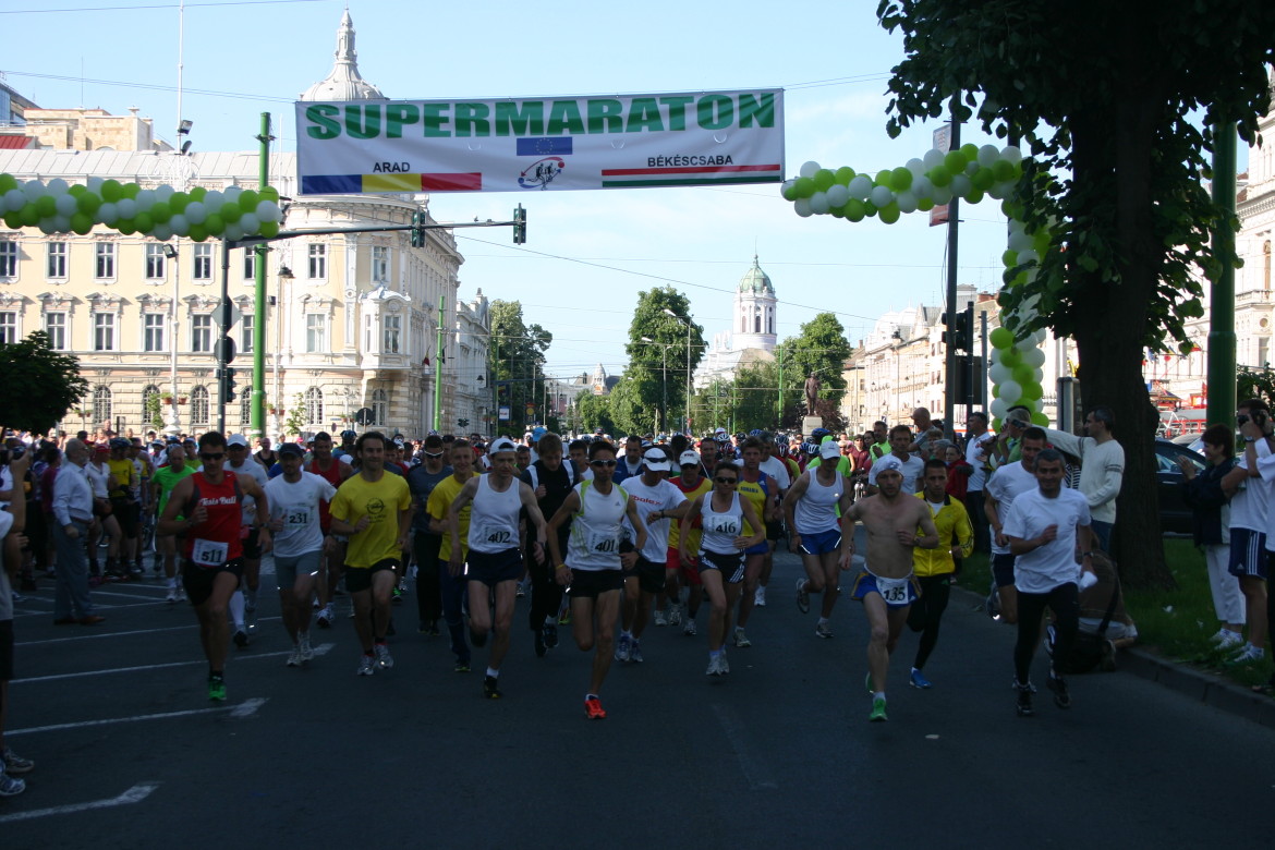 VIDEO 1000 de sportivi la Supermaratonul internaţional Bekescsaba-Arad