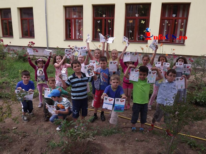 Elevii și părinții de la CNT Lalescu, au dat o față nouă parcului