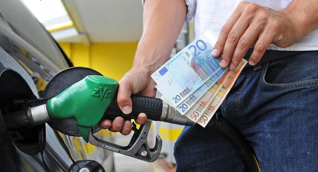 Cât costă real – un litru de benzină sau motorină