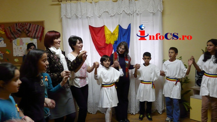 Centrele sociale din subordinea Primăriei Reșița marchează Ziua Națională a României