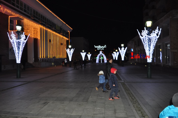 Reșițeni – sâmbătă sunteți invitați în Centrul Civic – Se pornește iluminatul festiv de iarnă