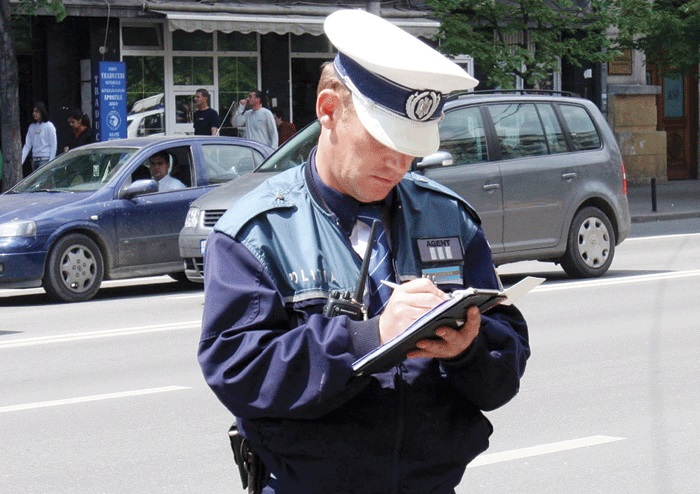 Agenda politistilor cărășeni plină de infracţiuni la regimul circulaţiei rutiere