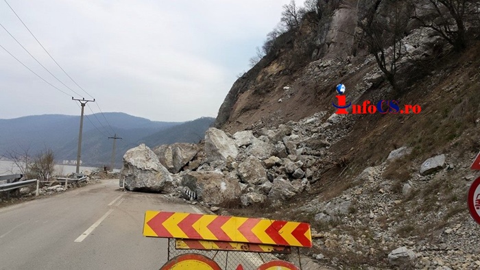 VIDEO Clisura Dunării blocată de alunecările de teren de la Cozla, sute de gospodarii nu mai au curent