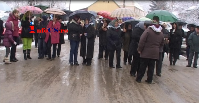 VIDEO Cum au rămas 3200 de oameni fără medic și dispensar medical la Caraşova
