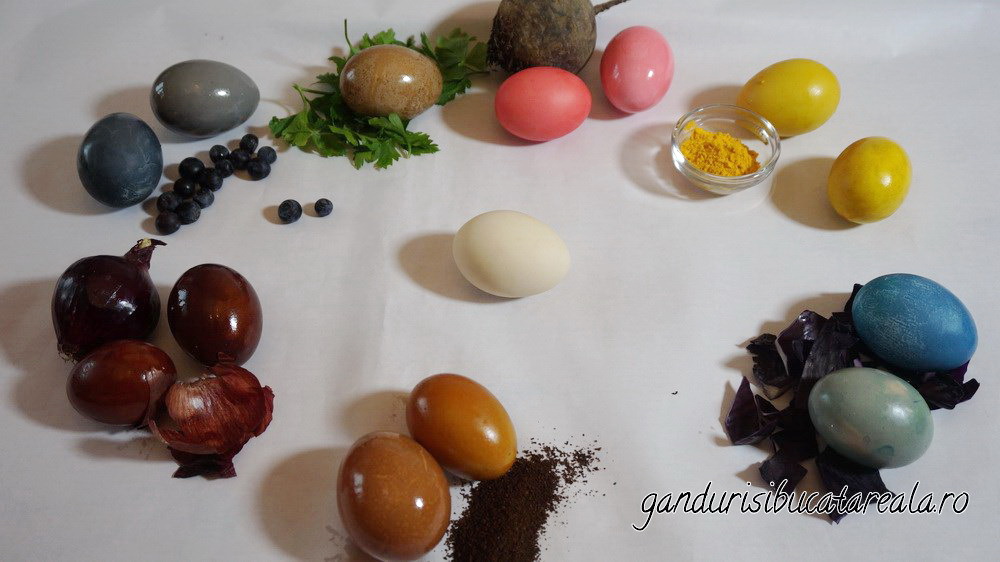 VIDEO Vopsitul ouălor de Paşti ca acum 100 de ani, la Goruia