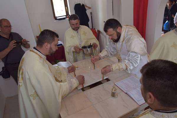 A fost sfințită o nouă biserică românească în Timoc