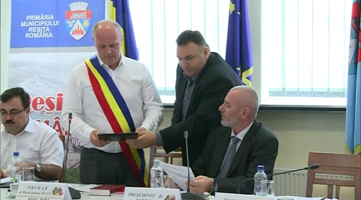 VIDEO Reșița are primar! Ioan Popa este edil șef cu patalama la mână