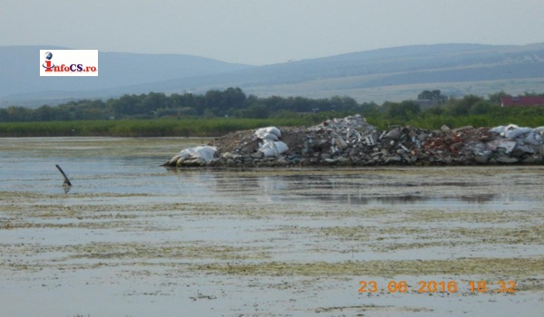 Doar suntem tara UE, nu ? Albia minoră a Dunării – groapă de gunoi  pentru oraşul Moldova Nouă