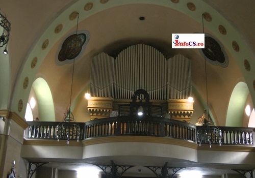 VIDEO Concert festiv dedicat Resitei in biserica ,Maria Zapezii”