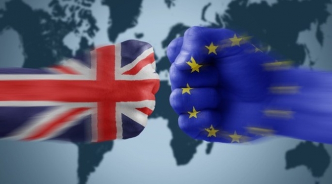 Negociatorul UK cu UE: Unii imigranţi UE ar putea să fie nevoiţi să părăsească Marea Britanie