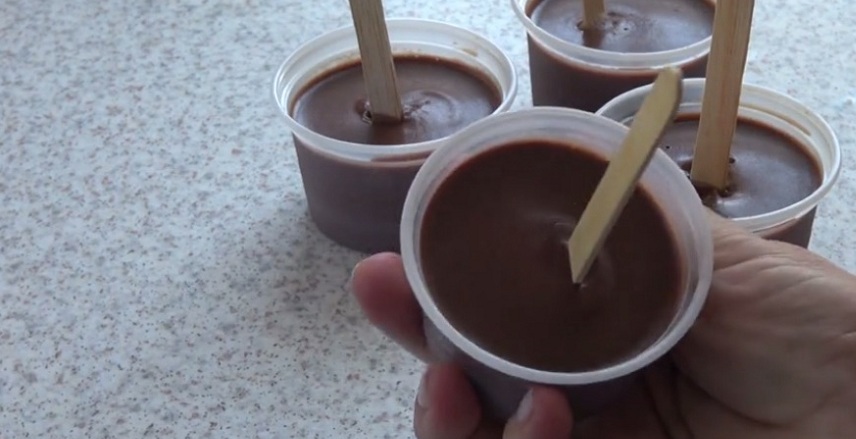 VIDEO Cea mai delicioasă înghețată – o faci tu acasă! Înghețata din Nutella