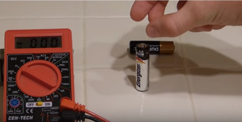 VIDEO Cum incerci bateriile daca sunt incarcate sau golite ?