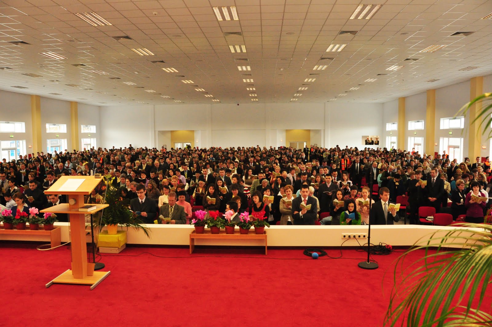 Congresul ,,Martorilor lui Iehova” va avea loc sambata si duminica la Timisoara la Centrul de Afaceri din Timișoara.