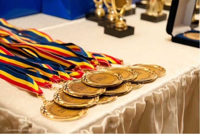 Două premii ale studenţilor economişti reşiţeni  la Olimpiada Naţională de Ştiinţe Economice