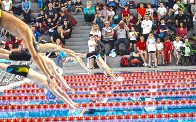 Invitaţie la concurs – Reşiţa, gazda Campionatelor Naţionale Şcolare de nataţie