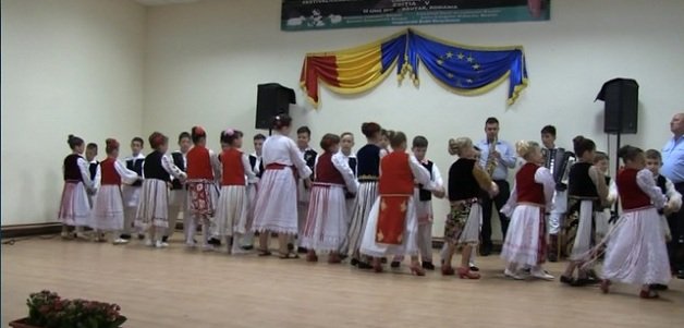 VIDEO Festivalul folcloric Ciobănaşul de la Băuţar